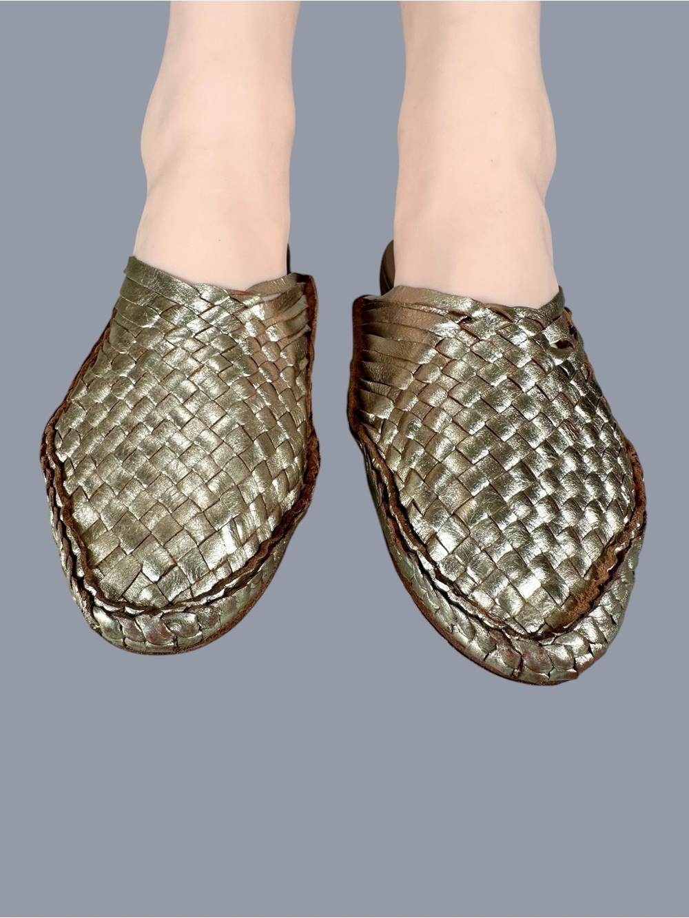Beek Parrot Woven Leather Slides